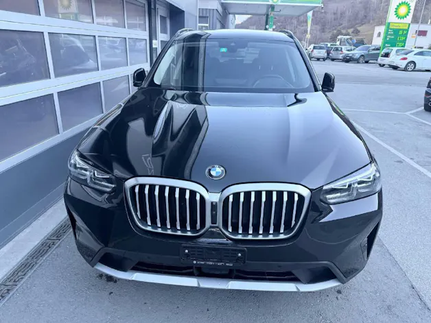 BMW X3 20i xDrive - CH