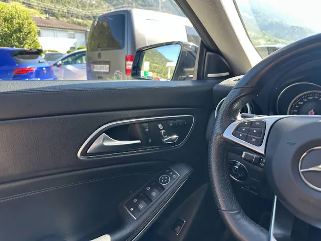 MERCEDES-BENZ CLA 220 AMG Line 4m Shooting Brake