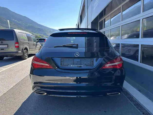 MERCEDES-BENZ CLA 220 AMG Line 4m Shooting Brake