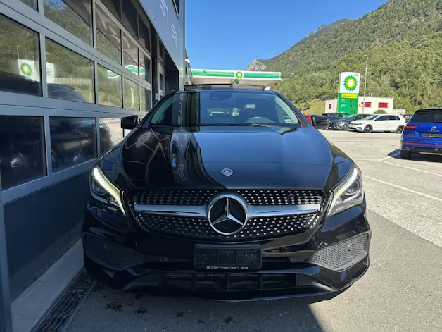 MERCEDES-BENZ CLA 220 AMG Line 4m Shooting Brake