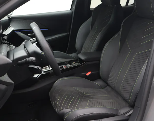 PEUGEOT 208 1.2 Hybrid 145 GT Exclusive
