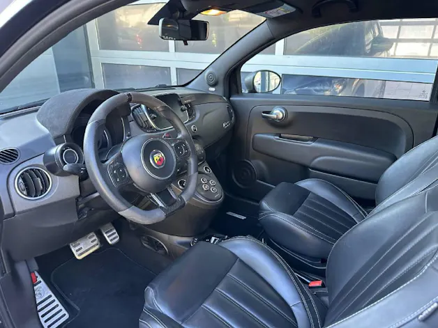 Fiat 595 Abarth 1.4 T-Jet 180 70 Anniversario
