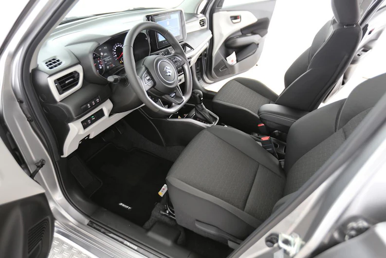image du véhicule SUZUKI SWIFT