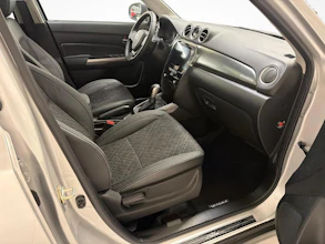 https://vehicle.imgix.net/4403295/6eea994a-f3cd-4576-865e-726dddf79cb3.jpg