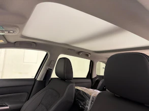 https://vehicle.imgix.net/4403295/e8167c6c-61c8-46a5-b435-375d4d99e8d2.jpg