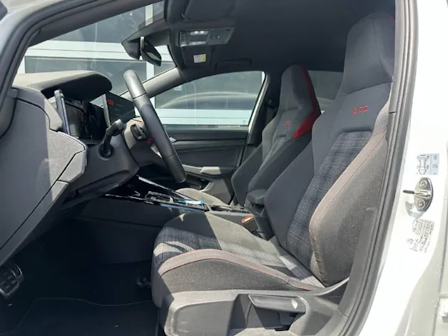 VW Golf VIII 2.0 TSI GTI DSG - CH