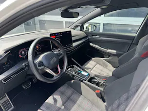 VW Golf VIII 2.0 TSI GTI DSG - CH