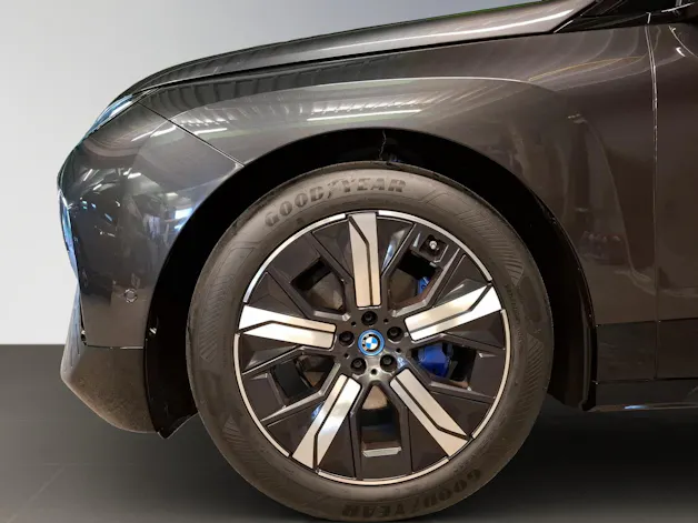BMW iX xDrive50