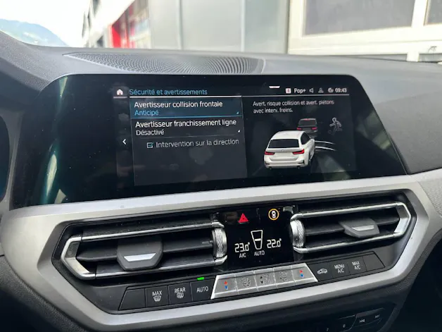 BMW 320e xDrive Touring - CH