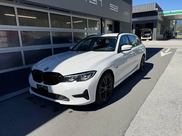 BMW 320e xDrive Touring - CH