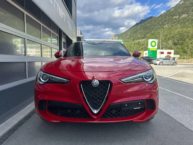 Alfa Romeo Stelvio 2.9 V6 Biturbo Q4 Quadrifoglio - CH