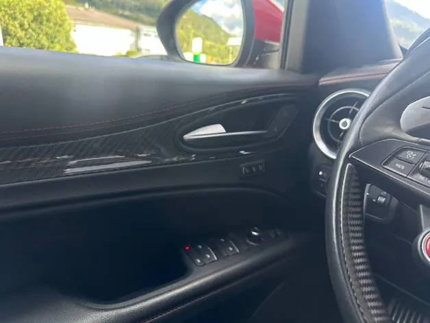 Alfa Romeo Stelvio 2.9 V6 Biturbo Q4 Quadrifoglio - CH