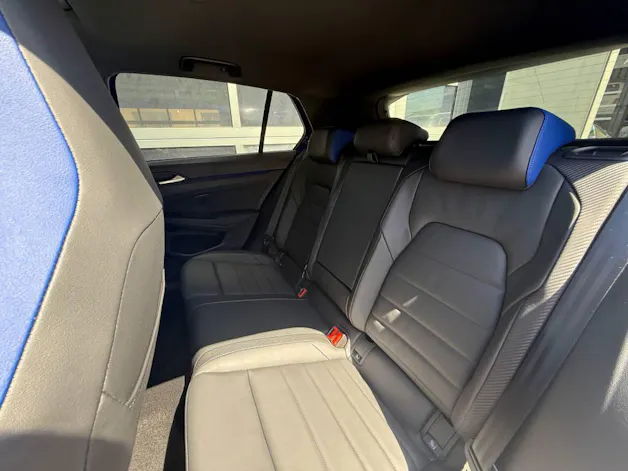 VW Golf VIII 2.0 TSI R Performance DSG 4motion 20Y