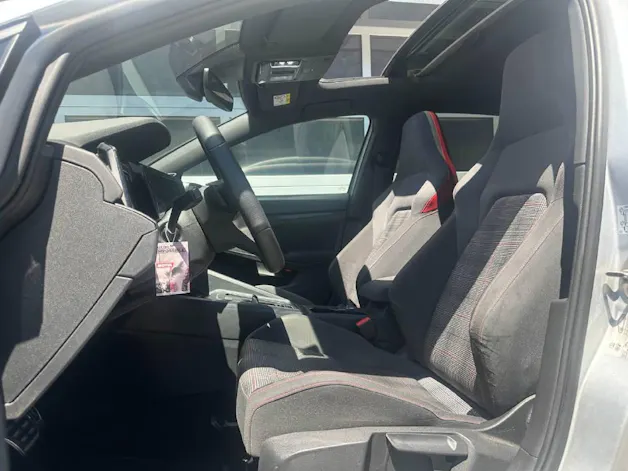 VW Golf VIII 2.0 TSI GTI DSG - CH