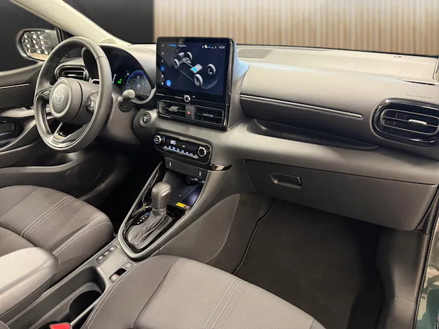 Toyota Yaris 1.5 VVT-i HSD Trend