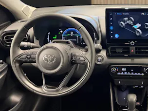 Toyota Yaris 1.5 VVT-i HSD Trend