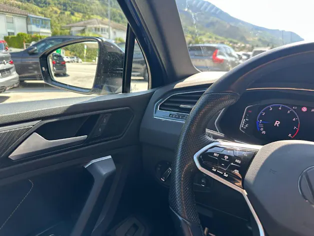 VW Tiguan 2.0 TSI R-Line DSG - CH