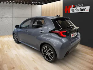 Toyota Yaris 1.5 VVT-i HSD Trend