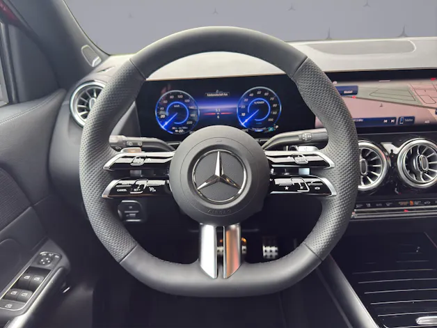 Mercedes-Benz EQA 300 Excellence AMG Line 4matic
