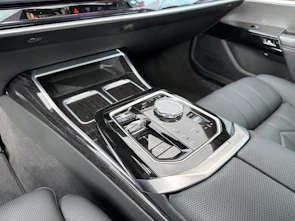 image du véhicule BMW 740d xDrive