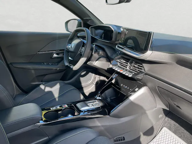 PEUGEOT 208 1.2 Hybrid 145 GT