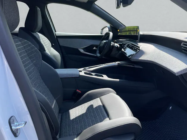 Peugeot 3008 e-Allure Premium AWD