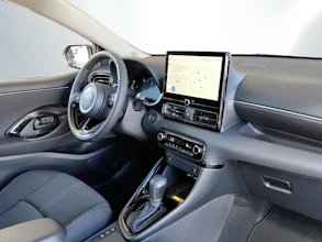 https://vehicle.imgix.net/4403496/c909a940-7d90-4032-b201-4c347aa494f3.jpg