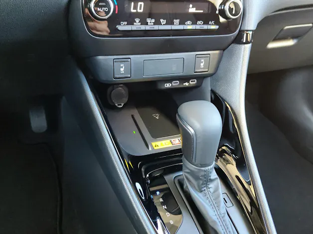 Toyota Yaris 1.5 VVT-i HSD Trend