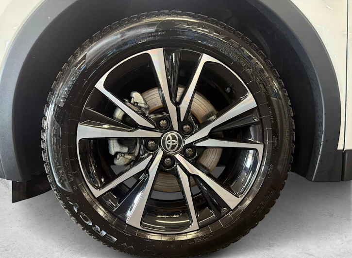 Fahrzeugbild TOYOTA C-HR