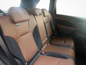 https://vehicle.imgix.net/4403544/e3e726ea-ff09-4e76-a2f8-44a1f829c45e.jpg