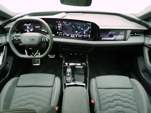AUDI A6 e-tron Avant S line quattro