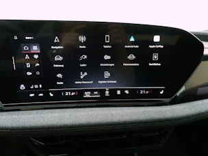 AUDI A6 e-tron Avant S line quattro
