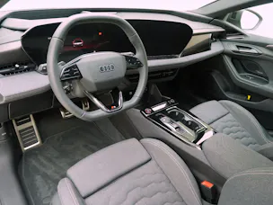 AUDI A6 e-tron Avant S line quattro