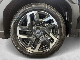 Subaru Forester Station 2.0i e-Boxer Swiss Plus