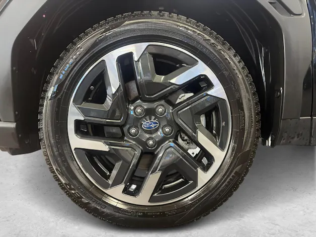 Subaru Forester Station 2.0i e-Boxer Swiss Plus