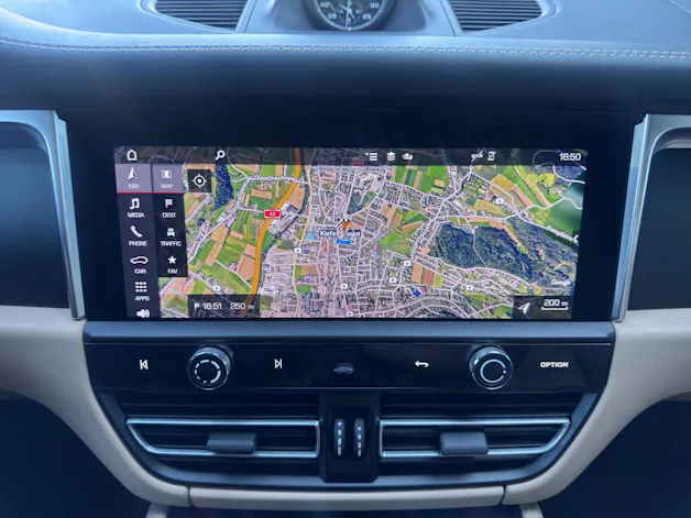 Porsche Macan T