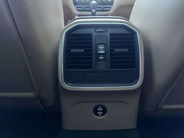 Porsche Macan T