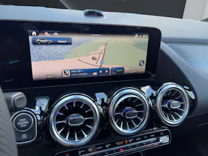 Mercedes-Benz GLA 250 Swiss Star AMG Line 4matic