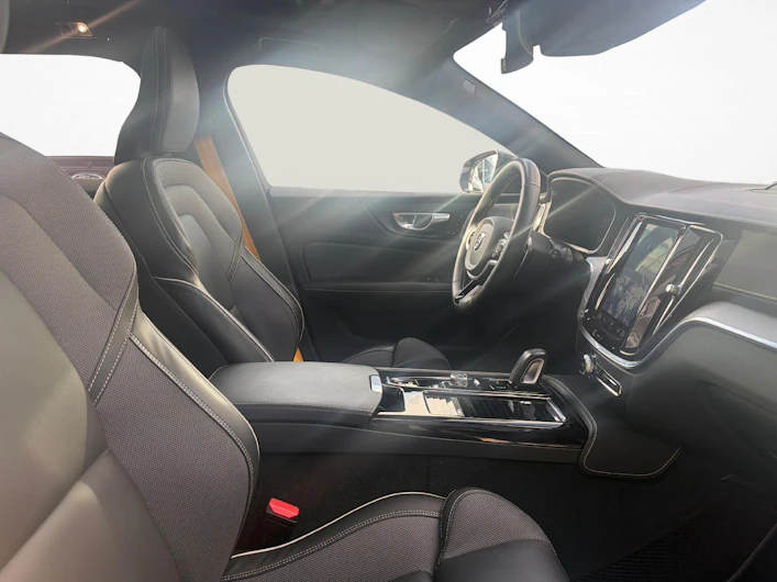 immagine del veicolo VOLVO V60