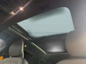 https://vehicle.imgix.net/4403594/6e0aa9db-f677-49b6-9170-05023d041e6a.jpg