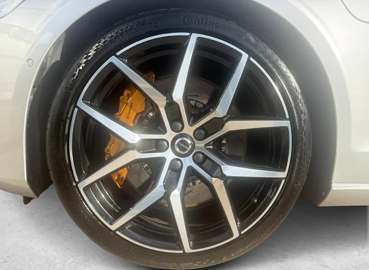 immagine del veicolo VOLVO V60
