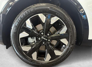 https://vehicle.imgix.net/4403598/86a96ea7-24fa-4f4c-99c5-ea5317035738.jpg