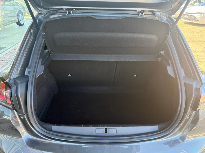 immagine del veicolo PEUGEOT 208