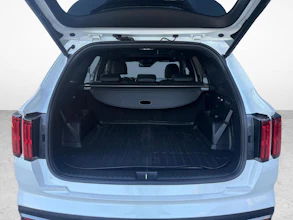 https://vehicle.imgix.net/4403604/c7e05b63-805a-4fa5-a9fa-4f140bc89bd7.jpg