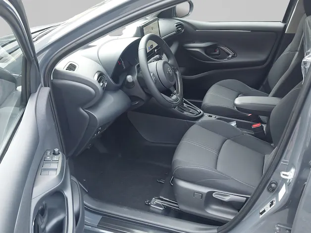 Toyota Yaris 1.5 VVT-i HSD Trend