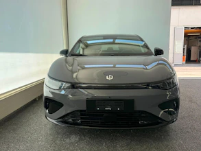 https://vehicle.imgix.net/4403617/d10259ac-d7bb-4cbd-a575-308fe983c5d0.jpg