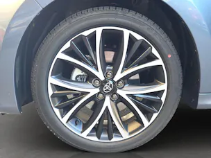 Toyota Yaris 1.5 VVT-i HSD Trend