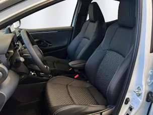 Toyota Yaris 1.5 VVT-i HSD Premium