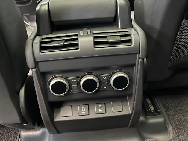 Land Rover Defender 110 2.0 P300e X-Dynamic HSE