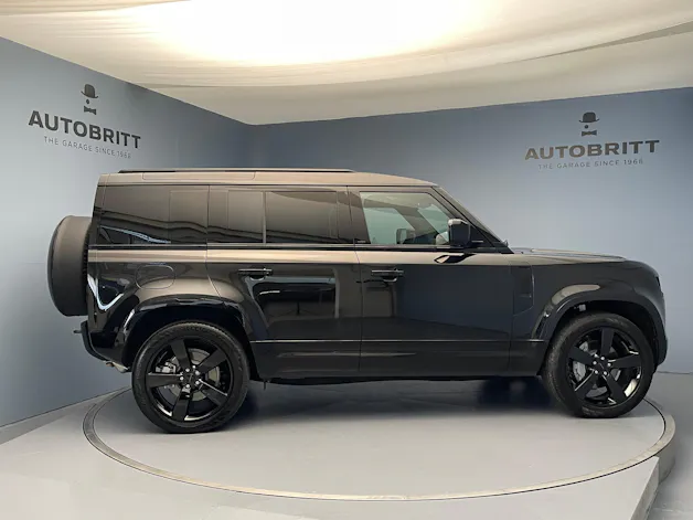 Land Rover Defender 110 2.0 P300e X-Dynamic HSE